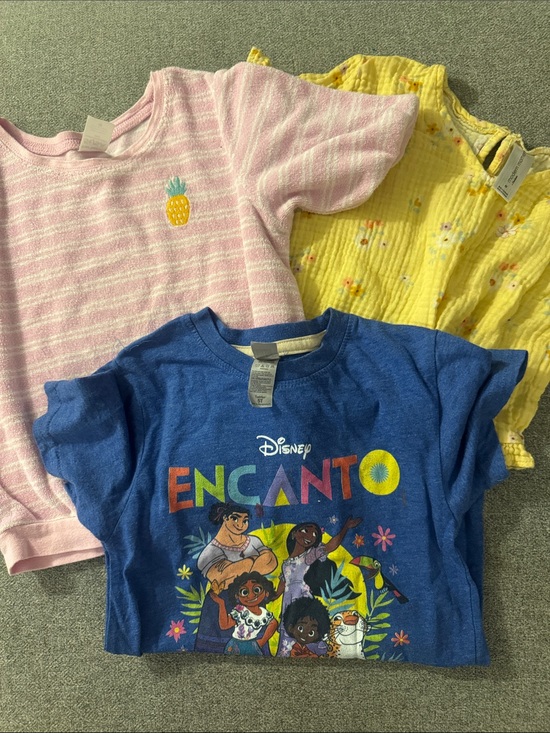 Disney Other - 5/$15- T-shirt bundle